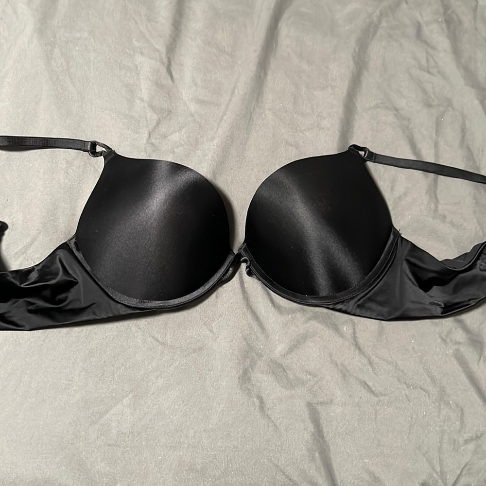 Victoria’s Secret Bombshell Plunge Bra (Used Like New)